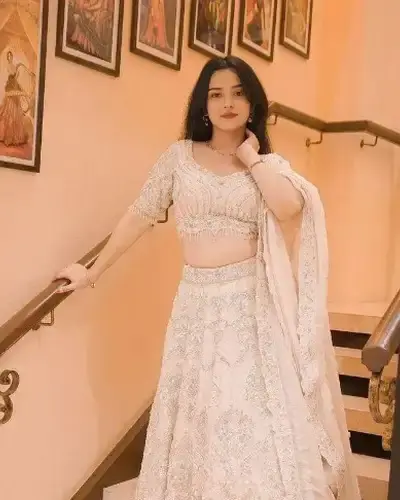 Escort Harij